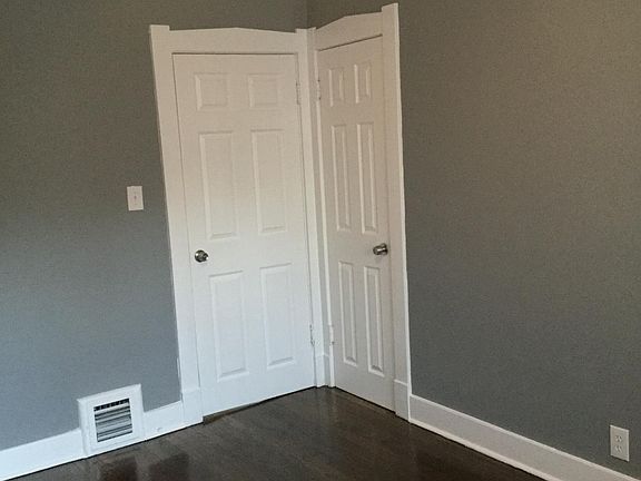 4th image of 4806 Fairmount Ave
