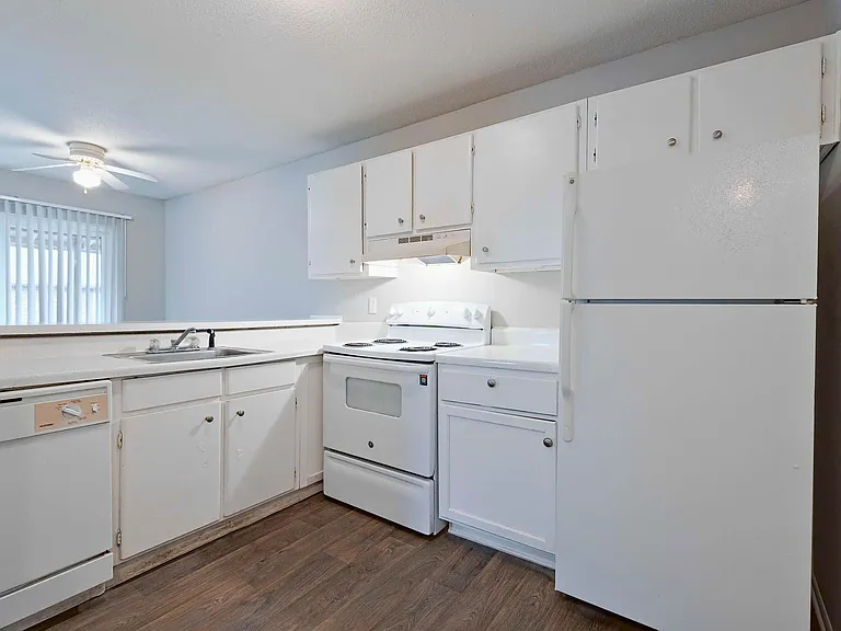 Enclave at North Point — Photo 98