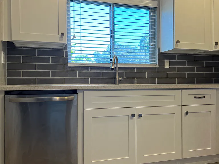 1515 Oak St #11 — Photo 1
