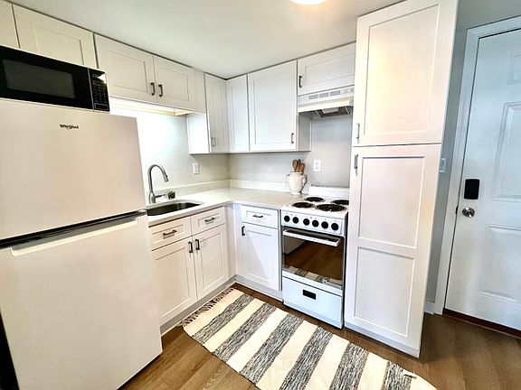 2nd image of 201 S Stillman St #13