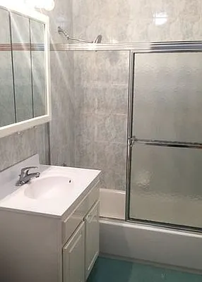 Rented by Sunrise Real Estate | media 70