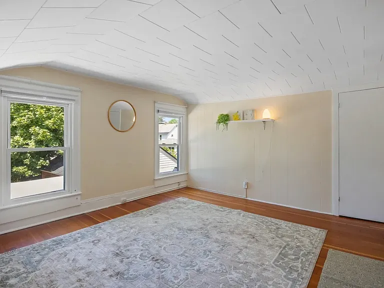 Bedroom 2 (upstairs)