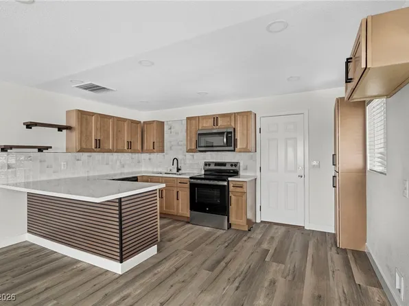 141 N 19th St, Las Vegas, NV 89101