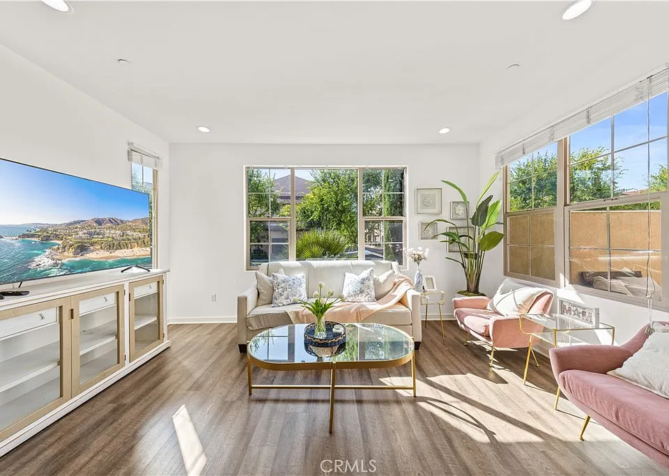 56 Bay Laurel
