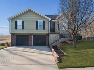 5614 N Mercier Dr, Kansas City, MO 64118