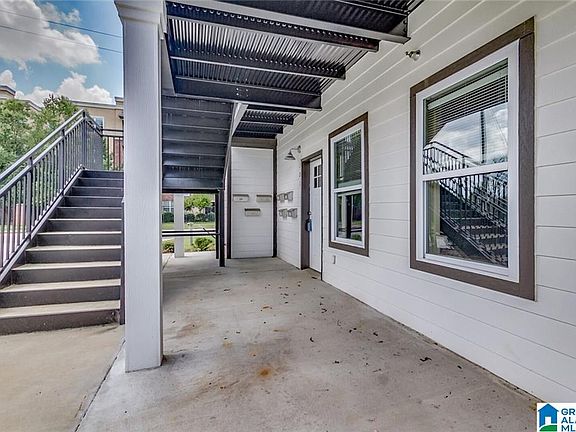 2nd image of 1110 17th St #101