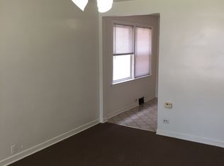 4837 Kirk St APT 1E, Skokie, IL 60077
