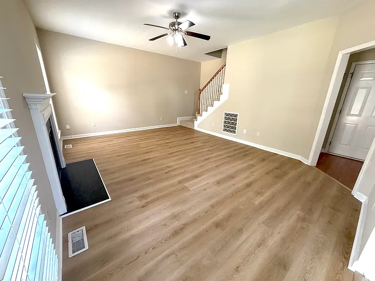 2509 Kentford Ct — Photo 8