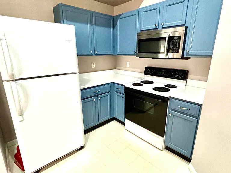 16 Homefield Gardens Dr #20N — Photo 3