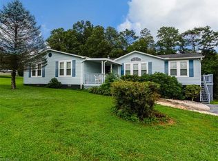 13 Bittersweet Dr, Hendersonville, NC 28792