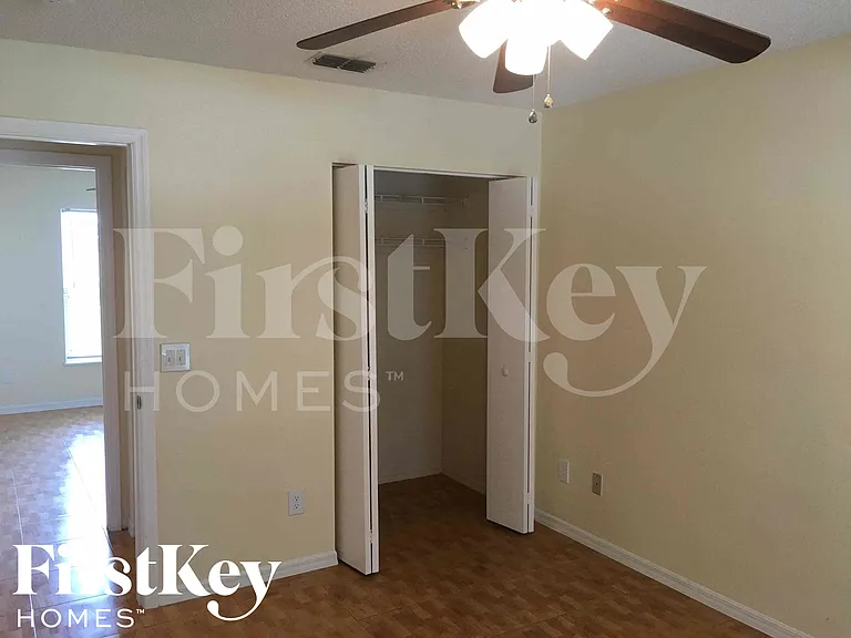 1011 Coatbridge Dr — Photo 9