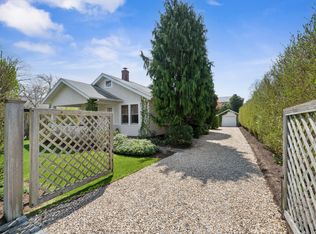 15 The Cir, East Hampton, NY 11937
