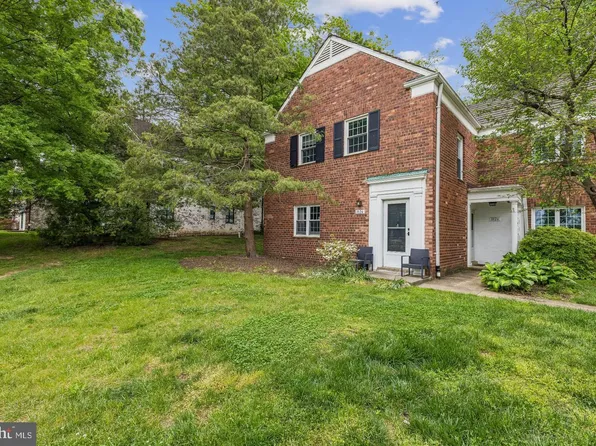 1024 Valley Dr, Alexandria, VA 22302