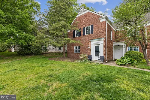 1024 Valley Dr Photo 1