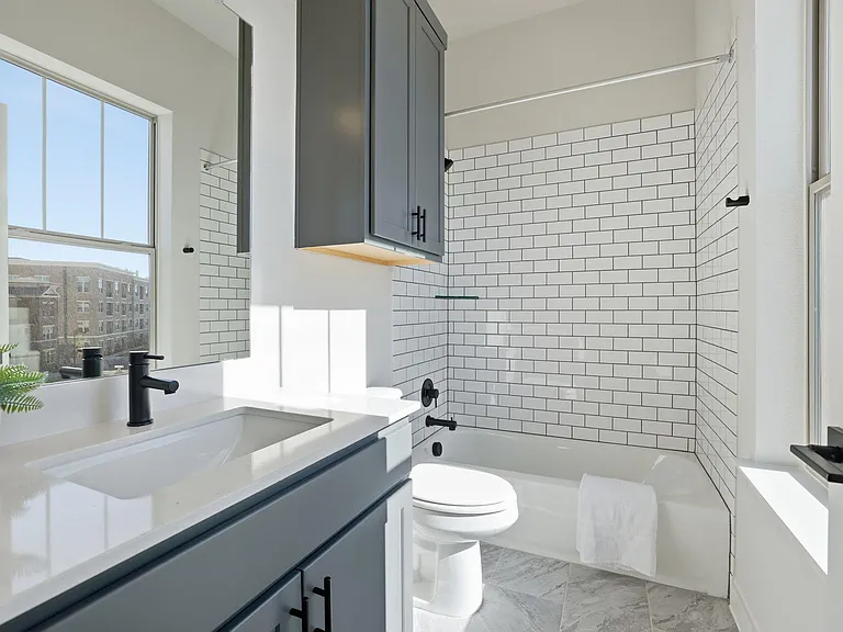 905 Pullman St — Photo 18