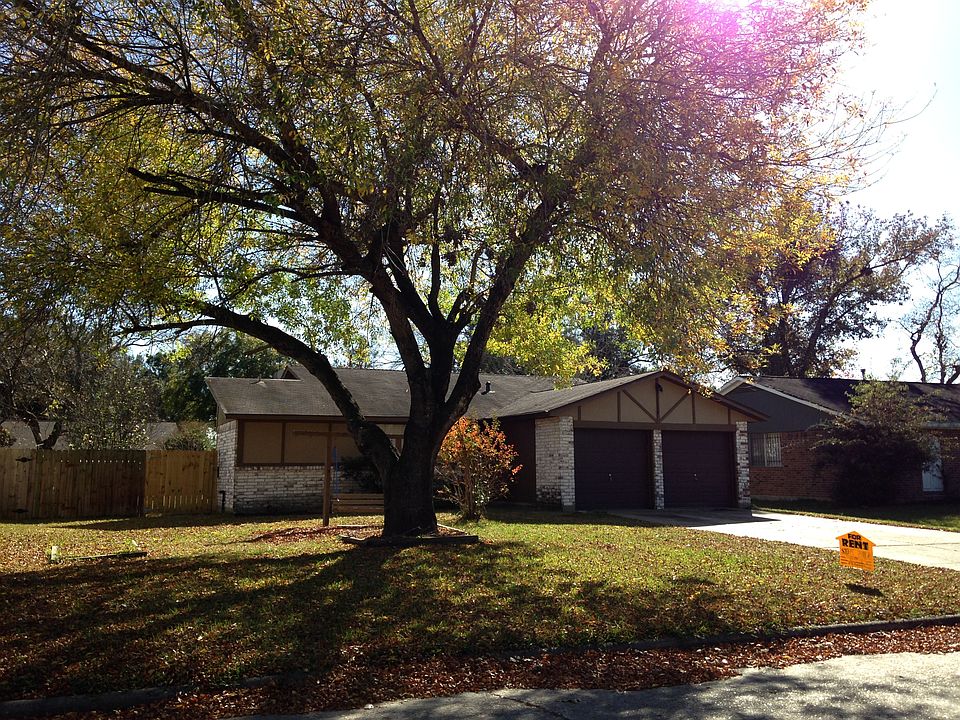 1st image of 2415 Regal Wood Dr