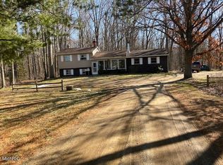 37137 30th St, Paw Paw, MI 49079