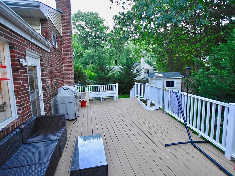 12217 Hunters Ln — Photo 15