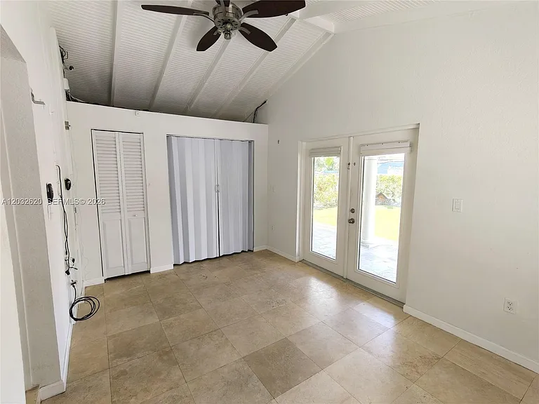 470 SW 25th Rd — Photo 14