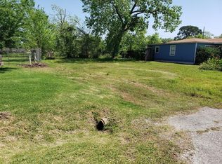 514 Dr Martin Luther King Jr Dr, La Porte, TX 77571