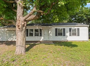 1615 S Mattis Ave, Champaign, IL 61821