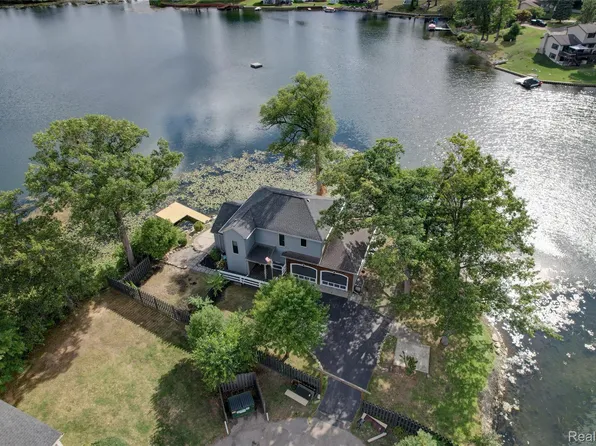 800 Kimberly, Lake Orion, MI 48362