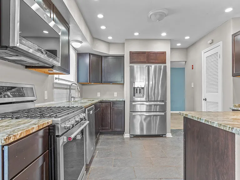 3220 Deer Park Dr — Photo 5