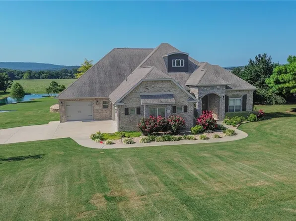 1951 Walnut Grove Rd, Prairie Grove, AR 72753