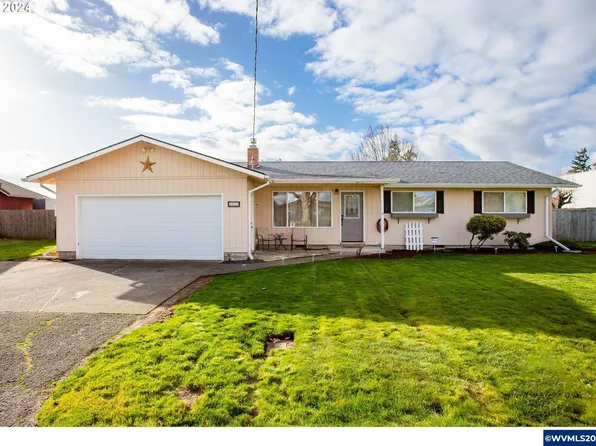 3533 Hoodview Dr, Hubbard, OR 97032