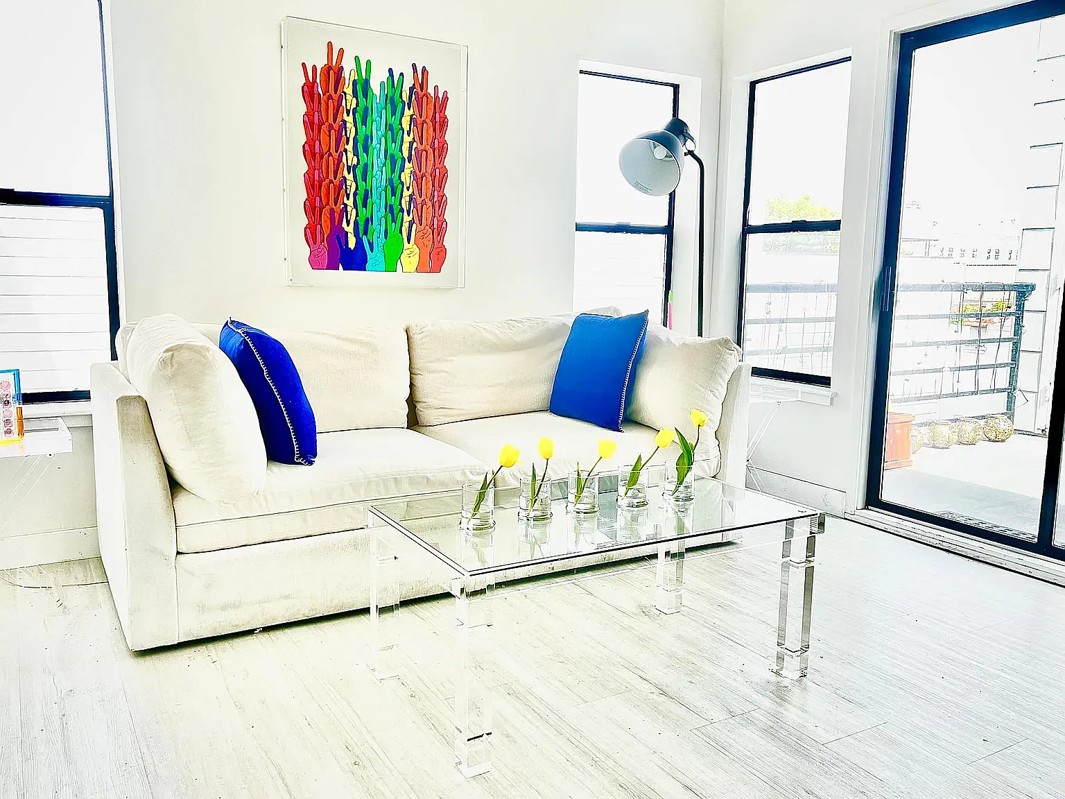 2 bed, 800 sqft, $7,750 — Photo 2