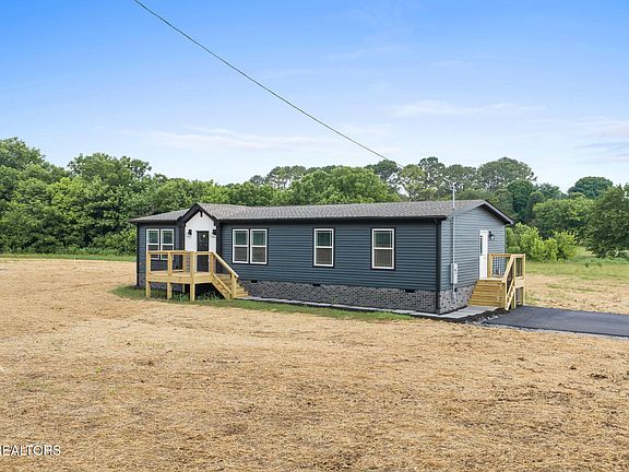 3rd image of 3207 Sweetwater Vonore Rd