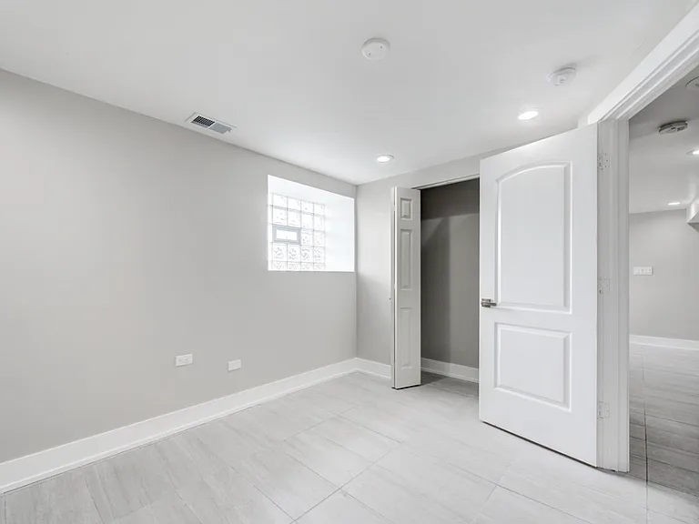 6245 S Champlain Ave #B — Photo 6