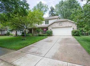 6734 Monarch Dr, Sylvania, OH 43560
