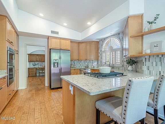 4th image of 6401 N Desert Wind Cir