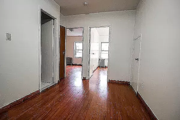 Rented by Duradox Management LLC | media 21