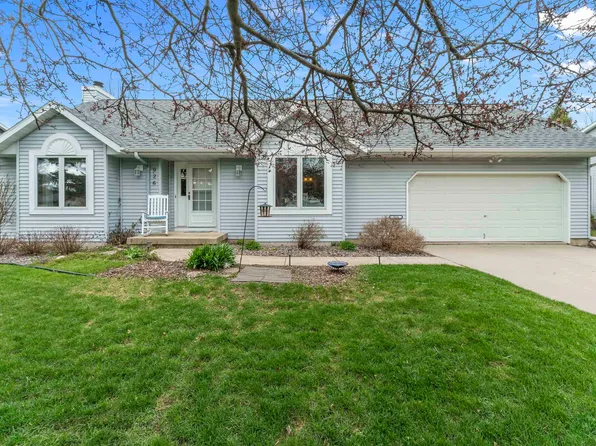 926 Foxfield Rd, Oregon, WI 53575
