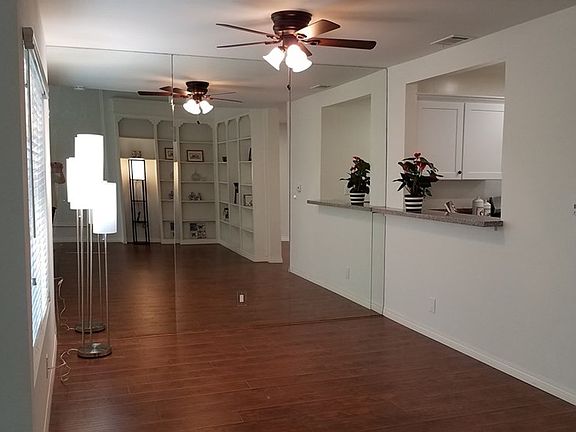 3rd image of 124 N Via Colinas