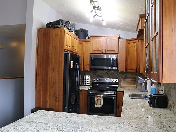 4th image of 412 Herschler Ave