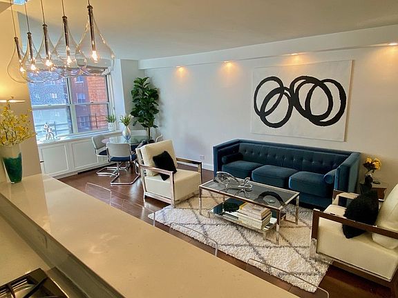 3rd image of 300 E 71st St APT 5-A