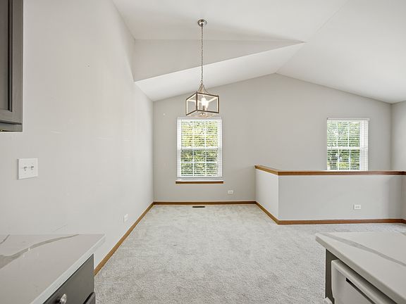 5th image of 729 Fieldcrest Dr Unit C