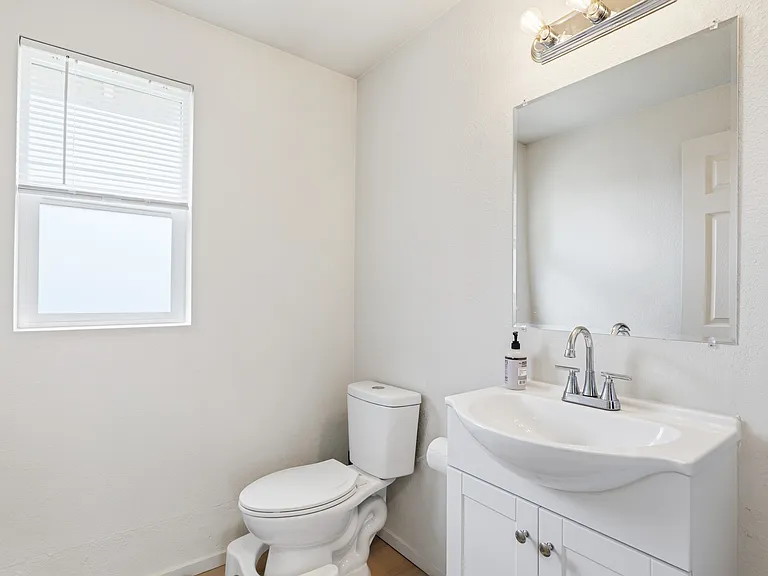 1/2 Bath Upstairs
