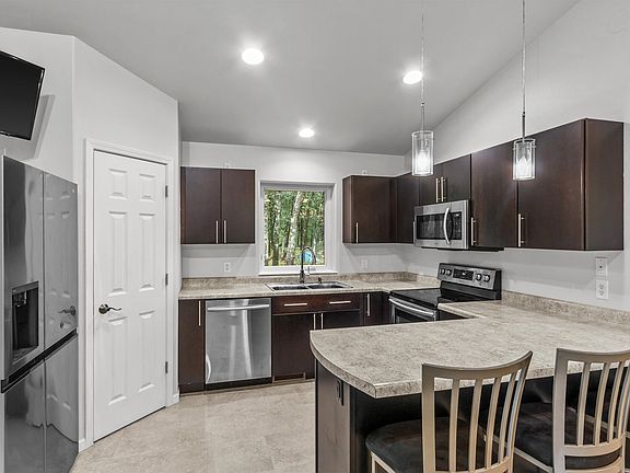 3rd image of 317 Juniper Trl