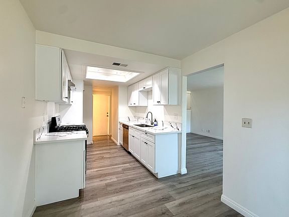 4th image of 320 S Ynez Ave APT D