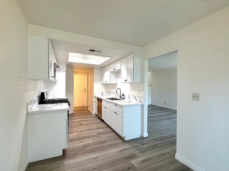 320 S Ynez Ave #D — Photo 4