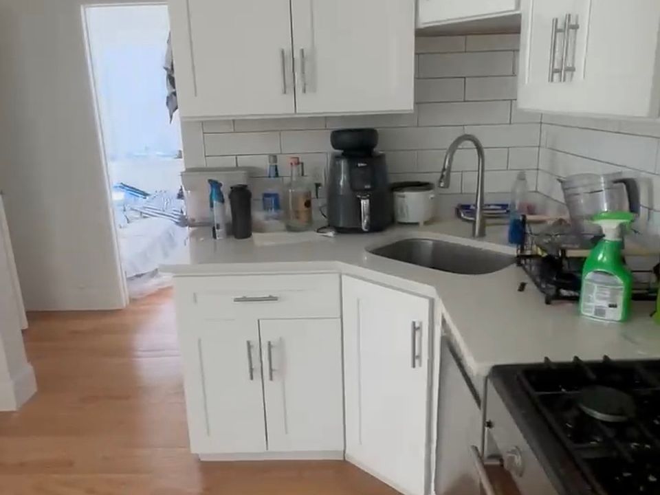 1st image of 36 Hemenway St #22