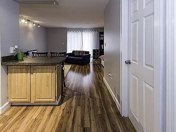 3rd image of 1025 Hancock St Unit 1H