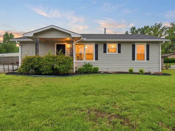 306 W Haning St, Howe, TX 75459