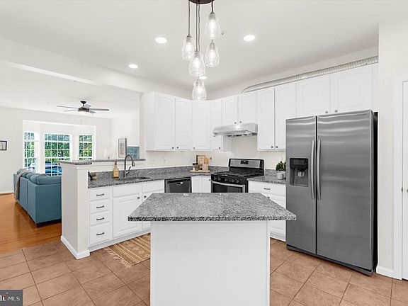 4th image of 8719 Lasalle Ct