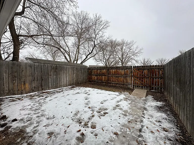 2836 Somerville Dr #B — Photo 11