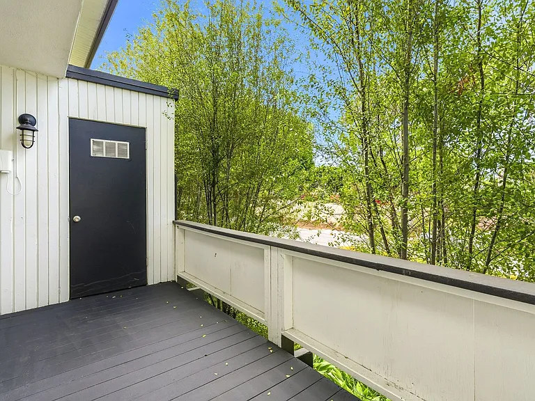 4200 Shorecrest — Photo 7